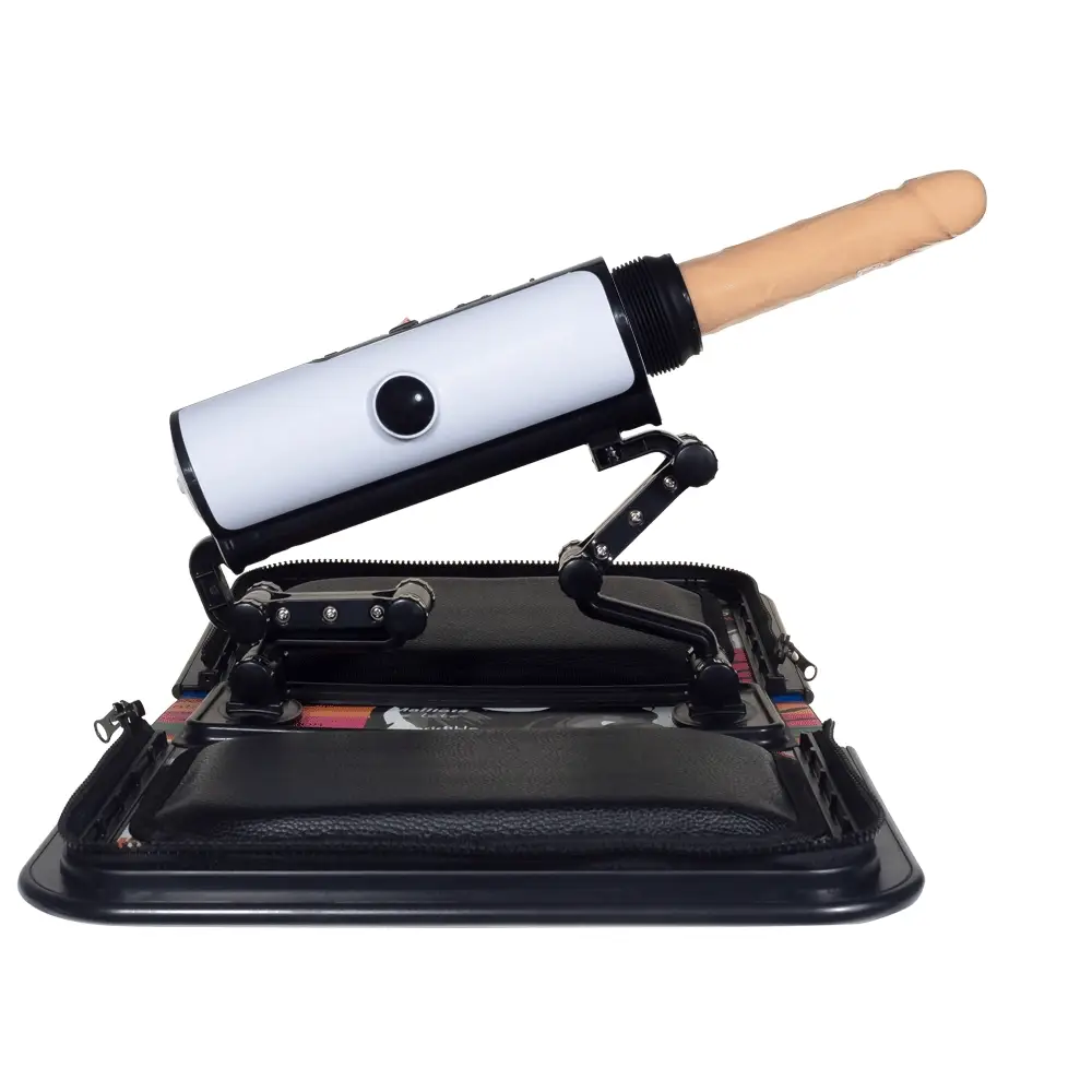 Prótese em movimento de sobe e desce em funcionamento máquina do sexo portátil de bolsa com a prótese realística em movimento de sobe e desce